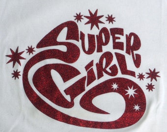 Vintage Super Girl Juniors T-Shirt (2001) w/ Red Glitter Graphic - RARE Y2K - Cute / Kawaii - DC Comics - Nerdy / Geeky / Sexy