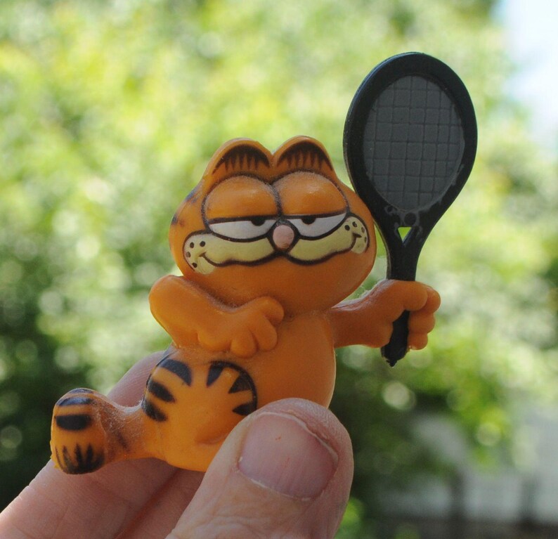 Garfield Racket Cover Vintage 1970s / 1980s Garfield PVC TENNIS Player Figure /figurine / Toy ...