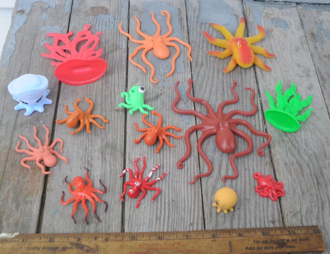 Big Lot OCTOPUS Figurines / Models - Octopi, Octopuses, Squid, Etc ...