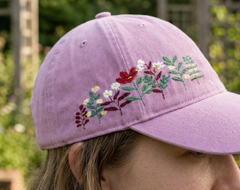 Boné de beisebol com bordado floral, boné estilo "dad hat" em algodão lavado, estilo primavera/verão.