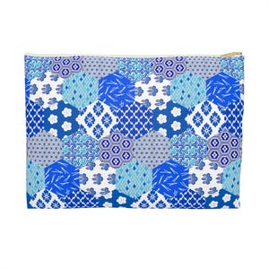 Japanese Patchwork Accessory Pouch, Traditional Design, Makeup Bag, Zipper Pouch, Small Purse, Travel Organizer