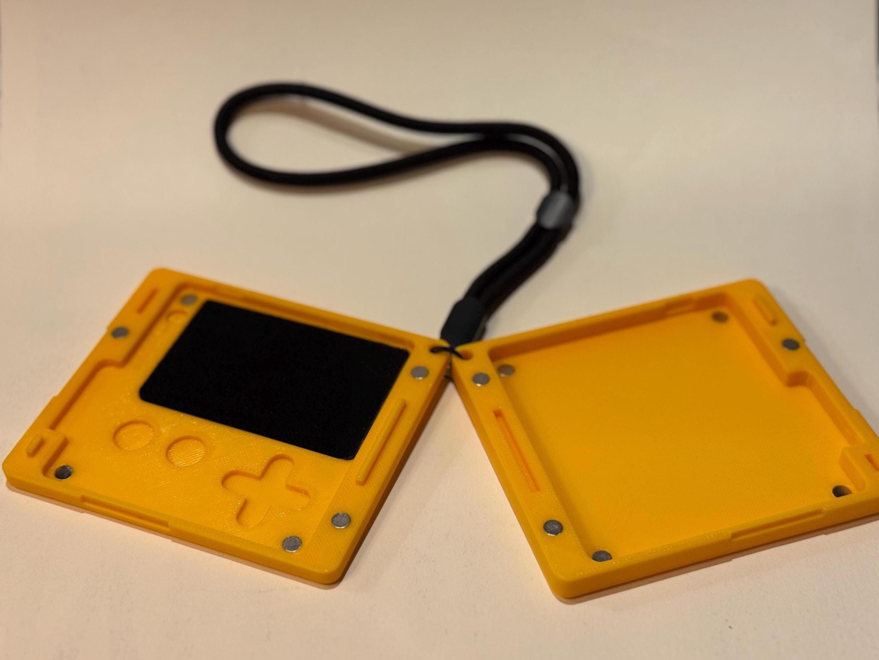 Playdate ゲーム機 カバー、箱付き Playdate カバー・箱付き クランク付き携帯ゲーム機“Playdate”の予約は