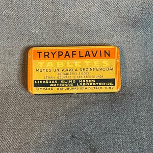 Vintage 1930s TRYPAFLAVIN throat and mouth disinfectant tablets tin. Retro medicine tin.