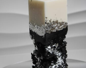 Luxurious Black Concrete Candle with Silver Leaf - Modern Fragrant Home Decor for Cozy Ambiance