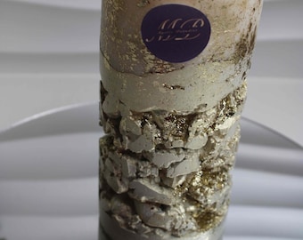 Elegant White Concrete Candle with Gold Leaf - Eco-Friendly, Minimalist Home Decor