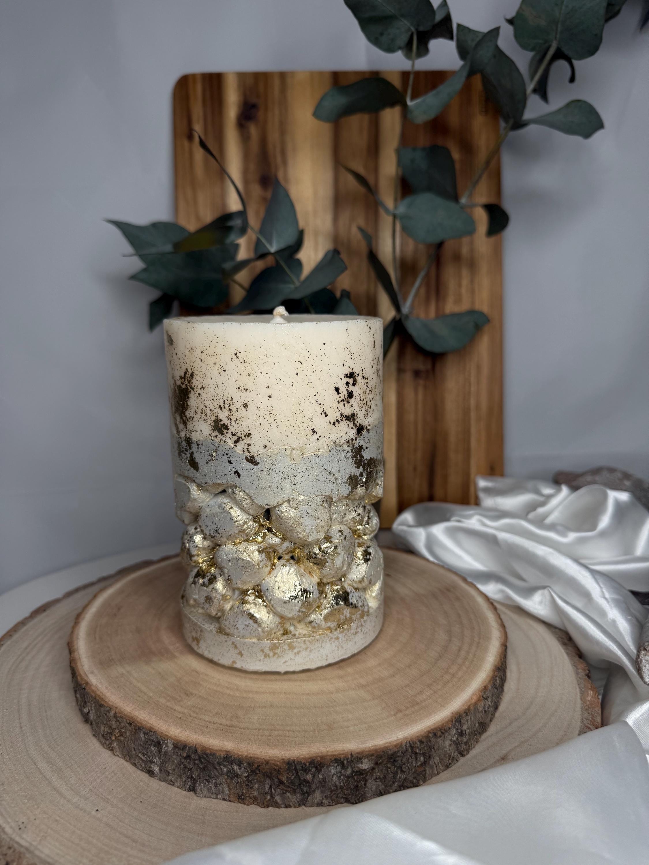 Elegant White Concrete Candle with Gold Leaf - Eco-Friendly, Minimalist Home Decor