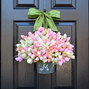 Spring Mother's Day Tulip Wreath, Tulip Door Bucket Spring Wreath, Tulip Wreath Gift for Mom Wreath for Spring Custom Size image 3