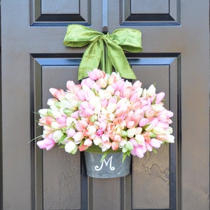 Spring Mother's Day Tulip Wreath, Tulip Door Bucket Spring Wreath, Tulip Wreath Gift for Mom Wreath for Spring Custom Size image 5