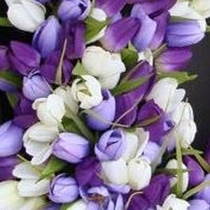 Custom Spring Wreath, Spring Decor, Mother's Day Wreath, Wall Decor, Custom Colors, Spring Decoration The ORIGINAL Tulip Wreath purple/lavendr/white