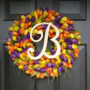 Corona de tulipán con monograma y letras - Corona de primavera con monograma de tulipán, colores y tamaños personalizados - Corona de monograma - Corona de tulipán original con monograma y letras