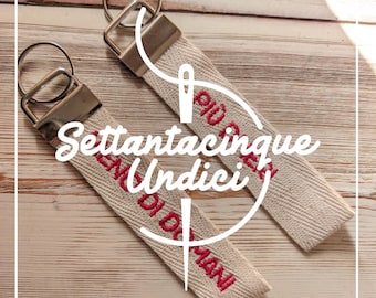 Portachiavi/Charm ricamato personalizzato - idea regalo per tutte le occasioni