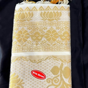 Floral Kerala Kasavu Saree: Goldenes Lotus Design, indische Hochzeit Saree