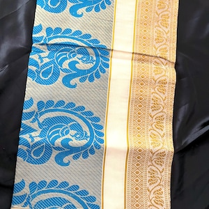 Kerala Kasavu Saree: Blaues Pfau & Lotus Design - Onam Hochzeit Saree