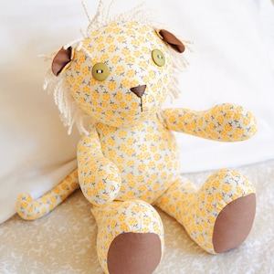 Lyle Lion Stuffed Animal Sewing Pattern image 2