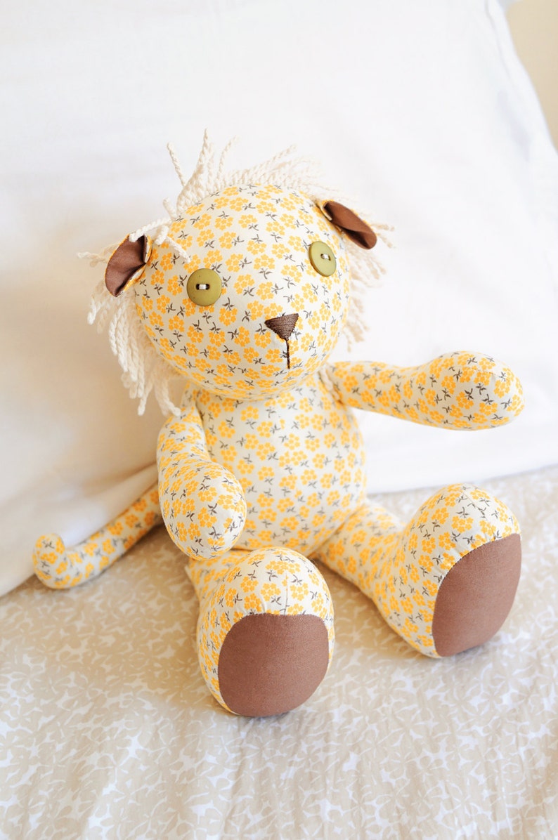 Lyle Lion Stuffed Animal Sewing Pattern image 2