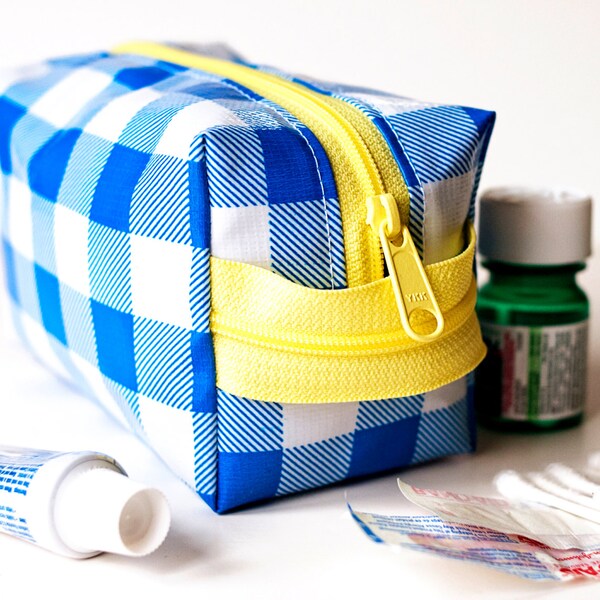 SALE Oilcloth Makeup Bag Cosmetic Case Small