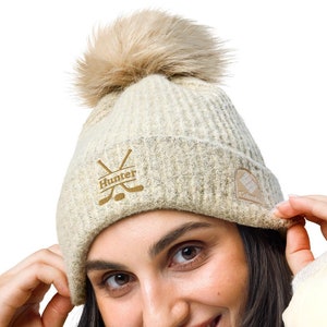 Individuell gestickte Hockey Beanie, personalisierte Mütze für Hockey Mom, Mütze für Hockeyspielerin, Hockey Geschenk für Mama, Geschenk für Hockeyspielerin