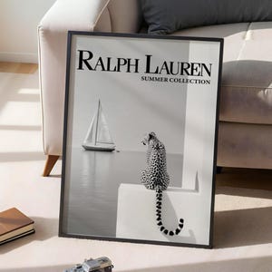 Póster de moda vintage de Ralph Lauren, estampado de guepardo sentado en la pared, portada de revista retro en blanco y negro, arte mural de diseño de lujo