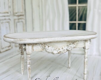 Table de salle à manger ornée de maison de poupée à l'échelle 1:12, blanc vieilli