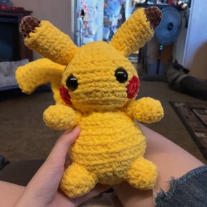 Peluche Amigurumi Pikachu