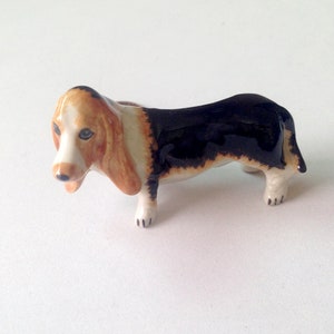 Dog figure, Beagle, Black Brown Ceramic Dog Figure, ceramic figure, animal figure, dog figurine, animal figurine, decoration, decor