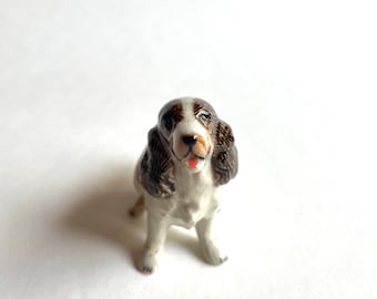 Dog figure, miniature figurine, English Springer Spaniel, English Spaniel, white, Brown, sitting, puppy, Cermic pet figurine, dollhouse pets