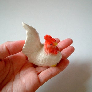 White Ceramic Chicken : ceramic hen, ceramic rooster, mini chick, miniature animal, mini animal, small animal, farm, country, little animal