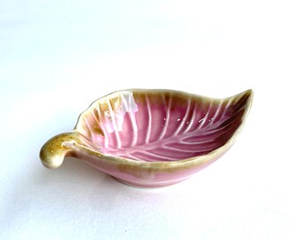 Pink Ceramic Leaf Bowl, ceramic plate, dish, leaf dish, sauce, small, ceramic bowl, decoration, decor, decoration, soap, candy