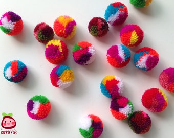 20 Party Yarn Pom Poms, yarn balls, yarn poms, pom pom, mixed colors, yarn beads, soft, pompom, pink, blue, green, bright, toss, confetti