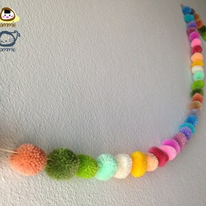 Pom Pom guirlande, guirlande de fil pom pom, pastel, fête, mariage, yarn ball, coloré, anniversaire, mobile, carnaval, décoration, 9 pieds, 3 mètres image 4