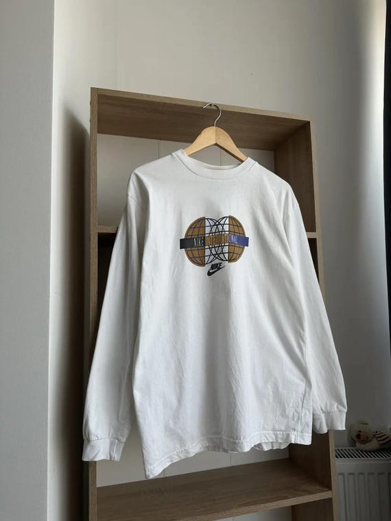 nike worldwide long sleeve