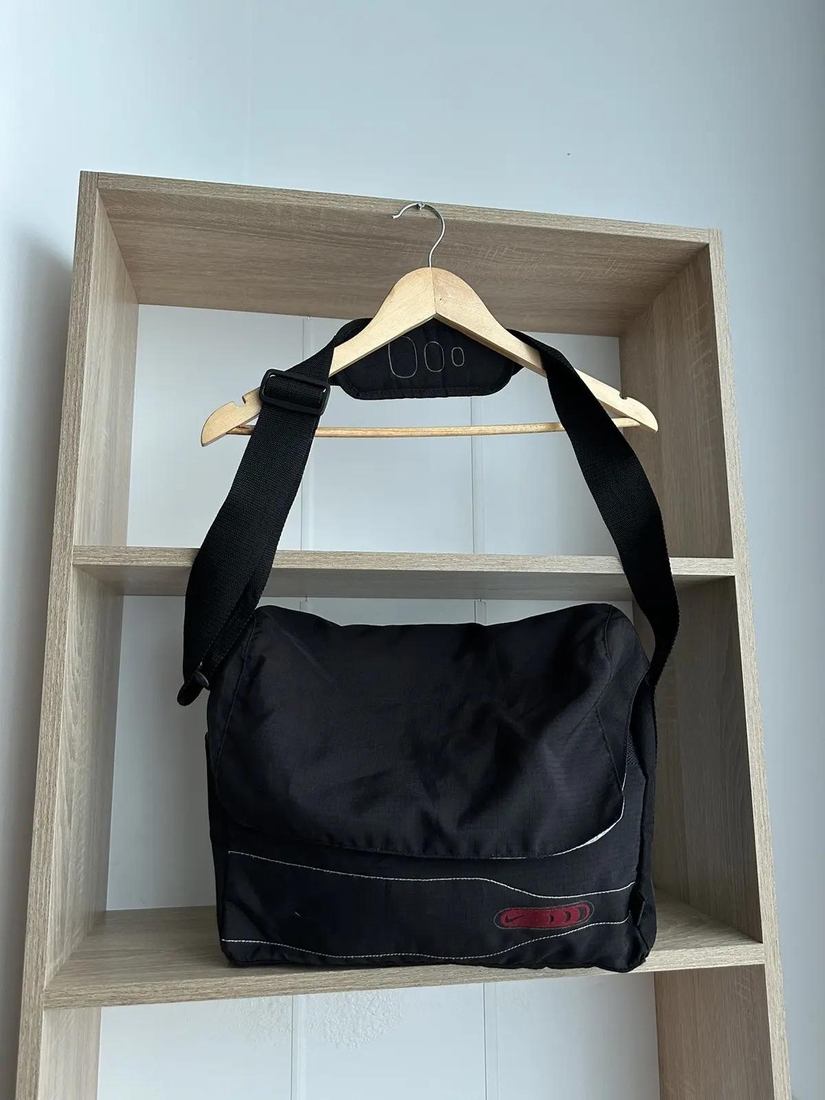00s Nike Cordura Messenger Bag Black – welltosell