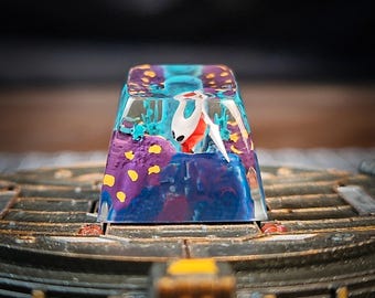 Hor.net - Holl.ow Kn.ig.ht Keycap. Anime Artisan Kecap, Custom Keycap, Character Keycap, Halloween Gift, Birthday Gift, Gift for him