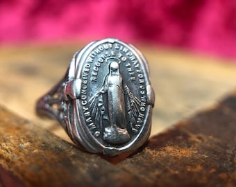 Vintage Miraculous Medal Sterling Silver Ring - Size 4.5