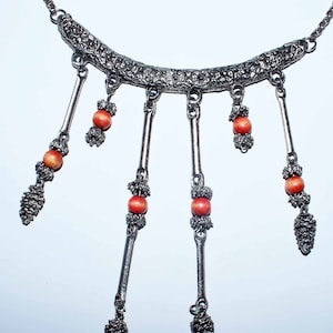 1960&#39;s Brutalist Bib Necklace | Vintage Dangle Jewelry