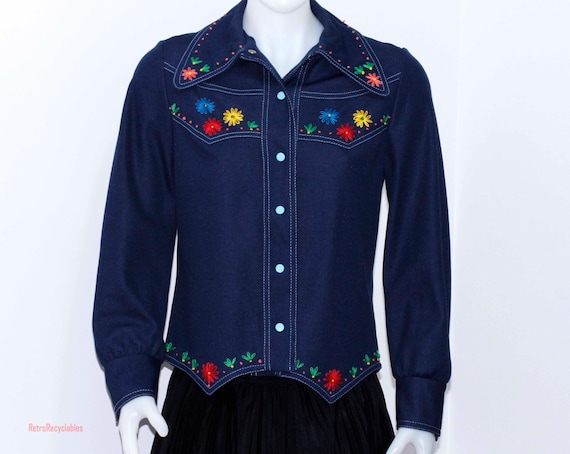 1970's western style shirt, embroidered flowers, v