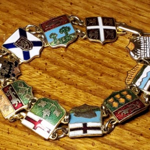 Vintage Canadian Provinces Enamel Shield Bracelet, BMC, 7.5&quot;, Made in Canada, Heraldic Souvenir Jewelry