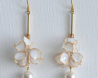 Lily of the Valley Earrings–Dainty Pearl Drop Statement Earrings, Resin Flower Boho Wedding Dainty Jewelry for Brides and Bridesmaids