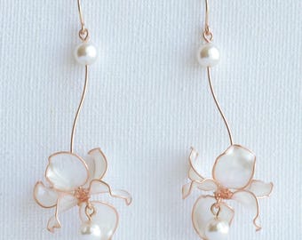 Translucent Jasmine Bridal Earrings,Dainty airy pearl flower Wedding Statement Earrings, Elegant Wedding Floral Jewelry, lightweight earirng