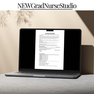 Peut inclure: Un écran d'ordinateur portable affichant un modèle de CV pour une infirmière diplômée. Le modèle comprend des sections pour l'objectif, l'éducation, l'expérience professionnelle, les compétences et les certifications. Le CV est intitulé "Full Name RN, BSN".