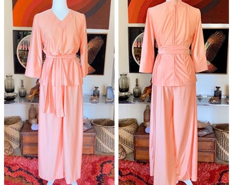 Vintage 1960s / 1970s Glamorous 2 Piece Peach Tunic Palazzo Pant Suit Long Sleeve Kimono Style - Alice of California -