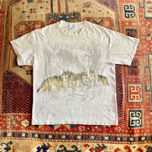 Vintage 80s 90s Wolf T-Shirt -Single Stitch - Paper Thin - Wolf Family - Wolf Pack - Gray Cotton - Adult T-Shirt L- bild 1