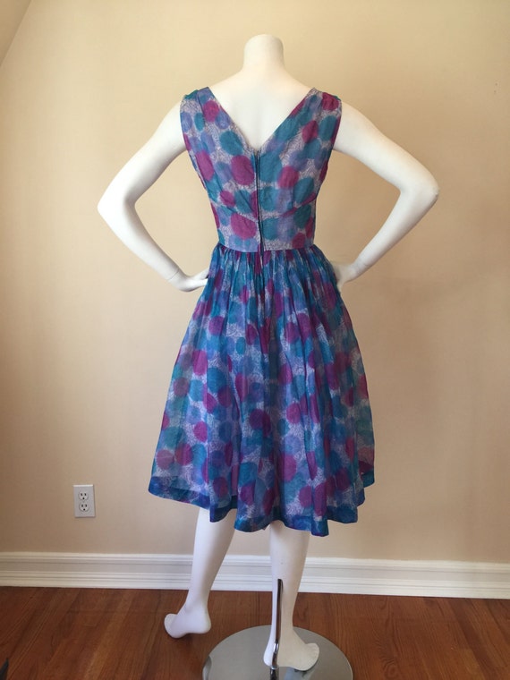 Vintage 1950s 1960s Blue and Magenta Print Chiffo… - image 5