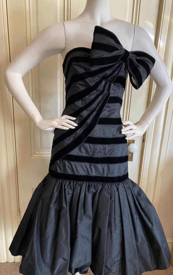 Vintage Designer Black Velvet / Silk Taffeta Stra… - image 2