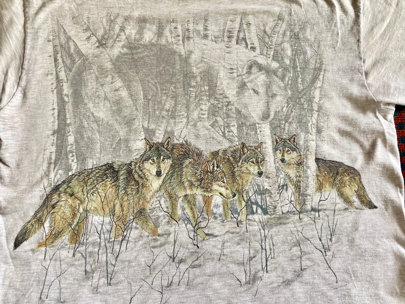 Vintage 80s 90s Wolf T-Shirt -Single Stitch - Paper Thin - Wolf Family - Wolf Pack - Gray Cotton - Adult T-Shirt L- bild 3