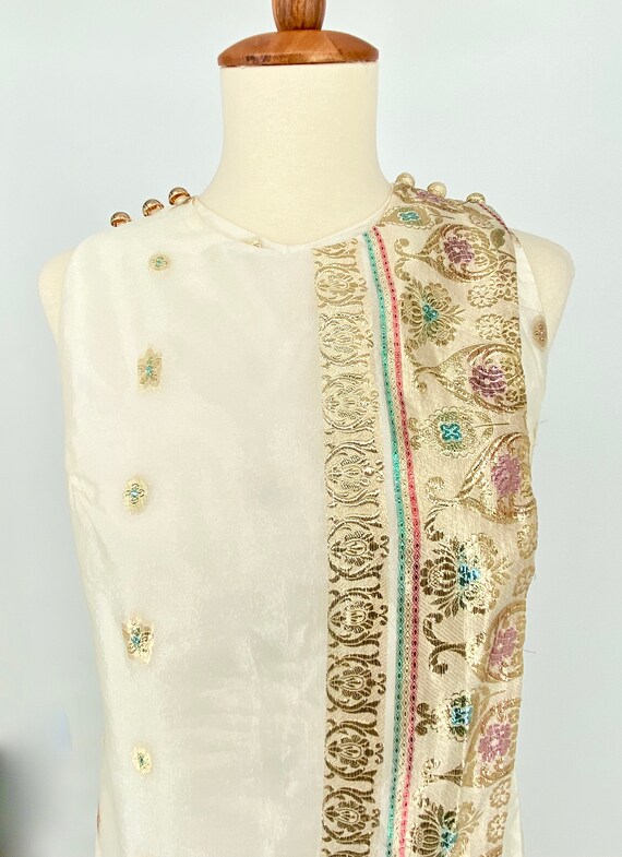 Vintage 60s / 70s Indian Metallic Gold and Ivory … - image 6