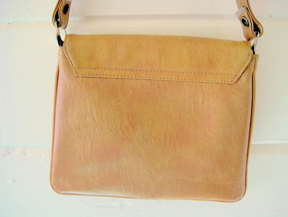 Vintage 60's / 70's Mod Beige Vinyl Purse - - image 3