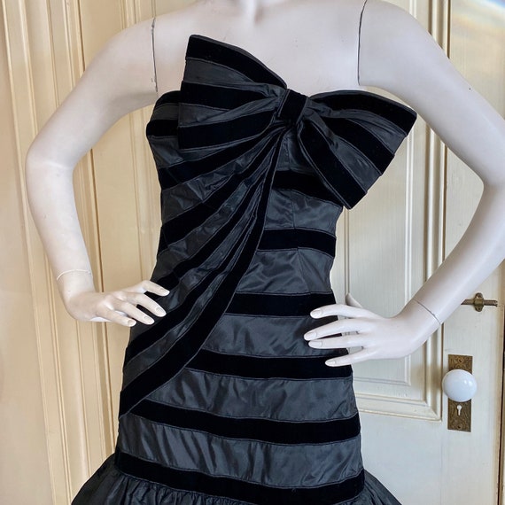 Vintage Designer Black Velvet / Silk Taffeta Stra… - image 4