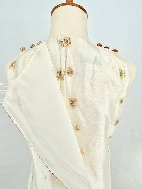 Vintage 60s / 70s Indian Metallic Gold and Ivory … - image 9