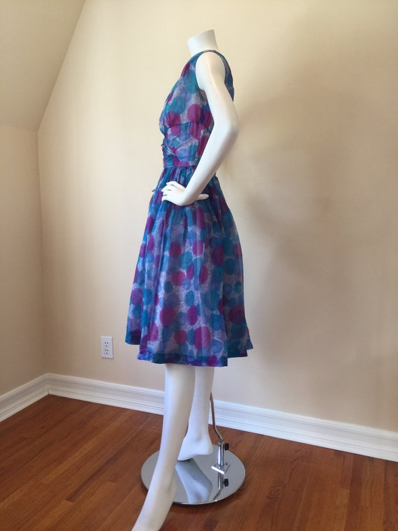 Vintage 1950s 1960s Blue and Magenta Print Chiffo… - image 3